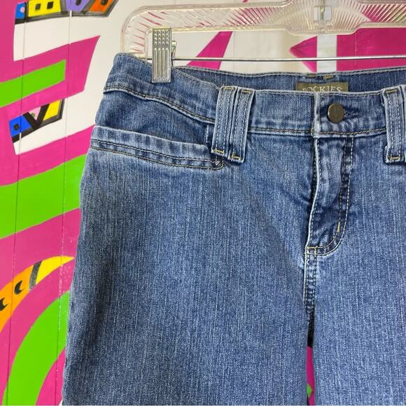 Rockies Jeans Mid Rise Denim Capris. Size 4. In excellent condition! - Picture 2 of 7
